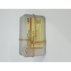 Greenscape Homemade Goats Milk Moisturizing Soap Bar - 300g of Pure Skin Love